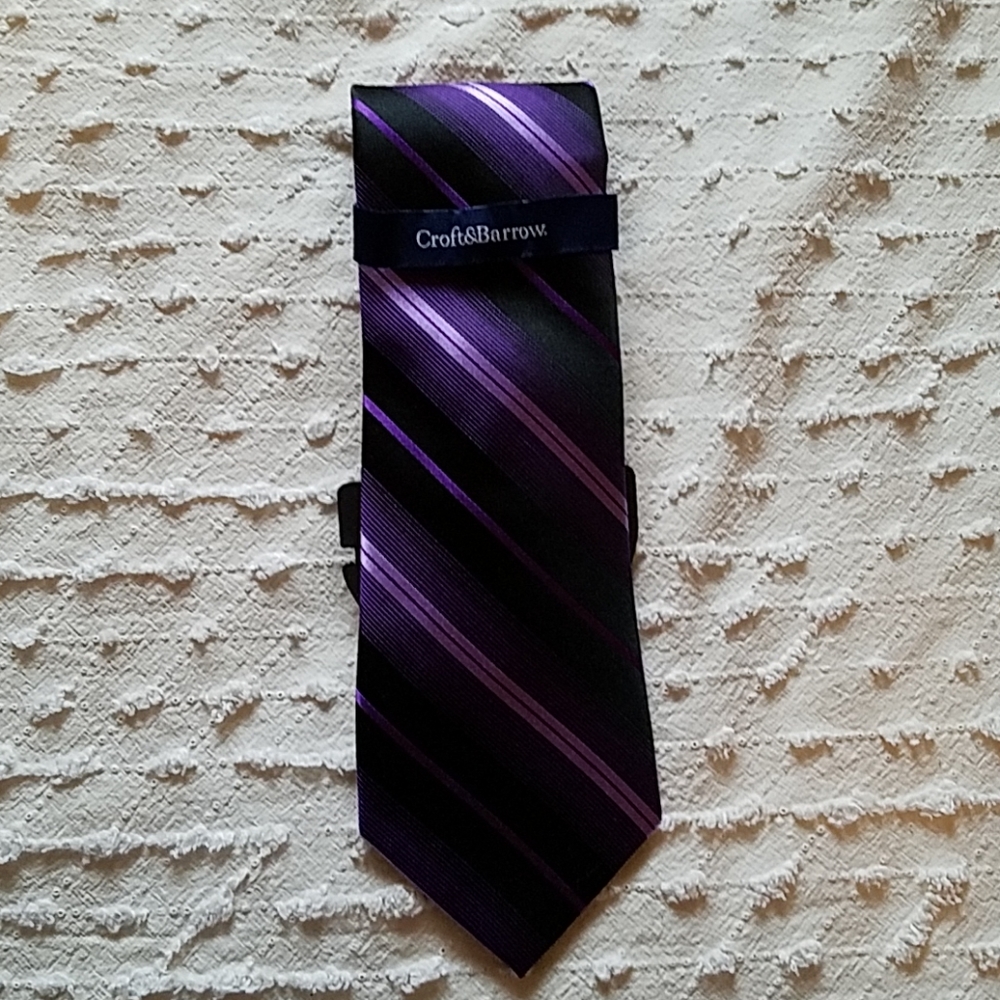 Purple stripes tie